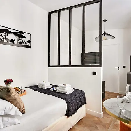 Beaugrenelle - Tour Eiffel 2 Париж