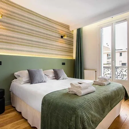 Апартаменты Beaugrenelle - Tour Eiffel 2 *